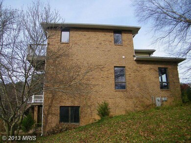 2410 Constantine Dr, Sykesville, MD 21784 - photo 2