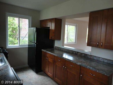 6220 Carters Ln, Riverdale, MD 20737 - photo 5