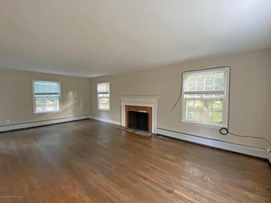 Family Room Alt