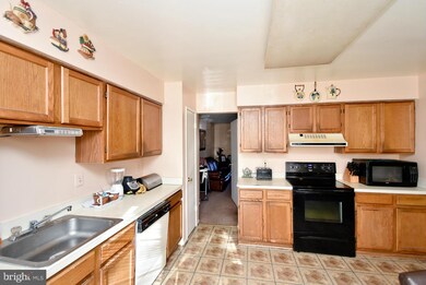 212 Manor Terrace, Hyattsville, MD 20785 - photo 6