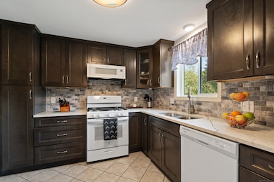 67 Adams Rd, Bloomfield, CT 06002 - photo 7