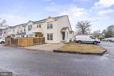 46359 Columbus Dr unit 608, Lexington Park, MD 20653 - photo 2