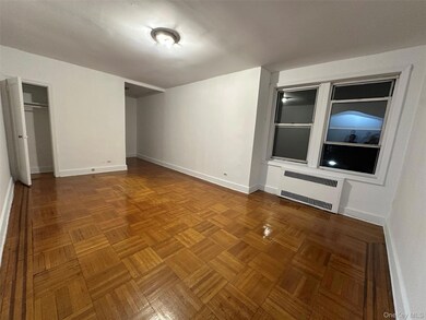 Co-Op Apartment Building unit B21, Flushing, NY 11354 - photo 4