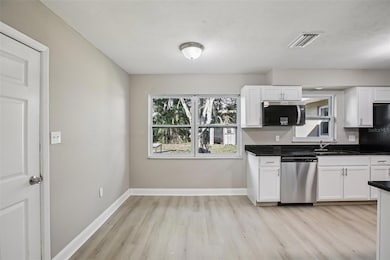 204 E Shell Point Rd, Ruskin, FL 33570 - photo 4