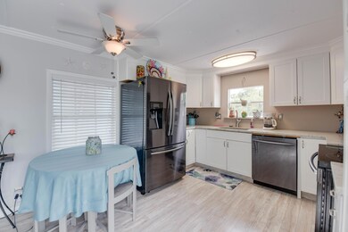 001-1699PineDr-LittleTorchKey-FL-33042-F