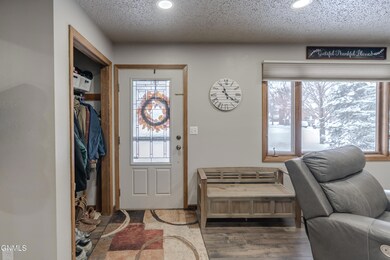 2720 Stevens St, Bismarck, ND 58503 - photo 4