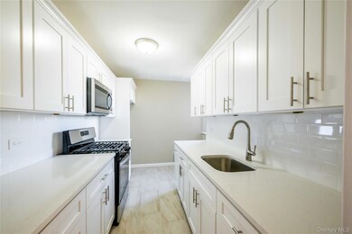 202 -35 Foothill Ave unit B42, Hollis, NY 11423 - photo 2