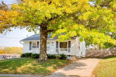 3541 27th St, Des Moines, IA 50310 - photo 3