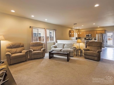 1223 NW 18th St, Redmond, OR 97756 - photo 4