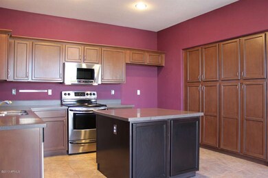 007Kitchen view2