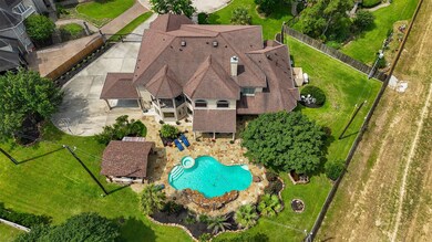 From above, the grandeur of this estate is unmista