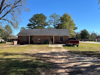 1029 Davidson Dr, Albany, GA 31707 - photo 2