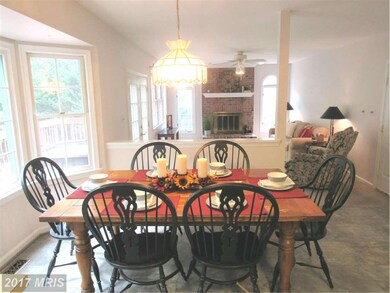 8941 Cross Chase Cir, Lorton, VA 22079 - photo 5