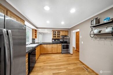 506 Charwila Ln, Enumclaw, WA 98022 - photo 6