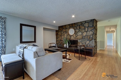 2637 Arlington Dr, Anchorage, AK 99517 - photo 4