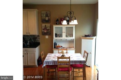 25816 Kirkwood Square, Chantilly, VA 20152 - photo 3