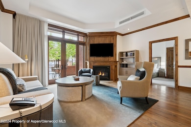 TAMRSampleLivingRoom