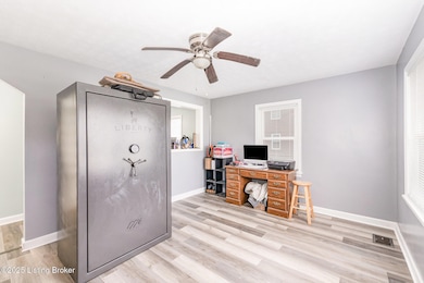 10803 Alberta Dr, Fairdale, KY 40118 - photo 6