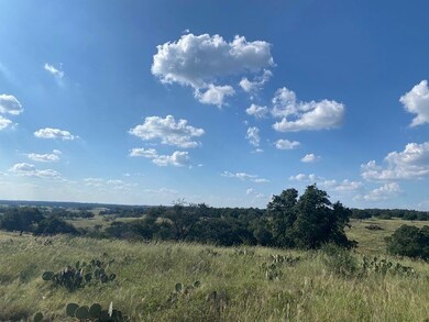 74L Tablerock Dr unit 74, Kerrville, TX 78028 - photo 4