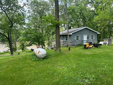 1633 W Jefferson St, Covington, IN 47932 - photo 2