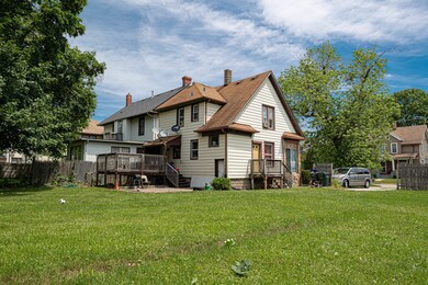 102 N Chapel St, Waukegan, IL 60085 - photo 3