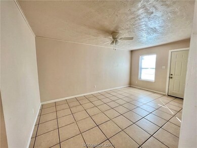 1603 Mossglenn Cir, College Station, TX 77840 - photo 4