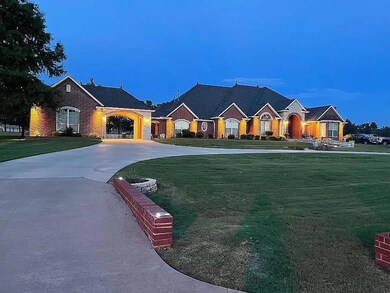 208 Alyssa Ln, Moore, OK 73160 - photo 2