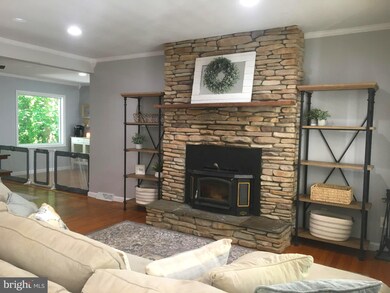 45585 Baringer Dr, California, MD 20619 - photo 4