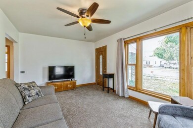 1711 E 24th St, Des Moines, IA 50317 - photo 6