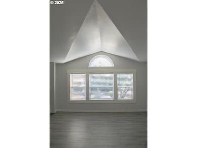 1655 S Elm St, Canby, OR 97013 - photo 7