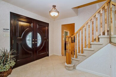 02_4MorningsideDrive_32_Foyer_HiRes