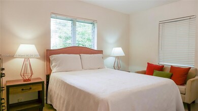 256 W Mashta Dr, Key Biscayne, FL 33149 - photo 5