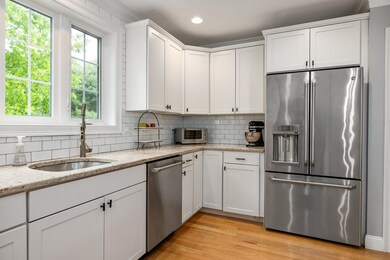 41 Chisholm Farm Dr, Stratham, NH 03885 - photo 7