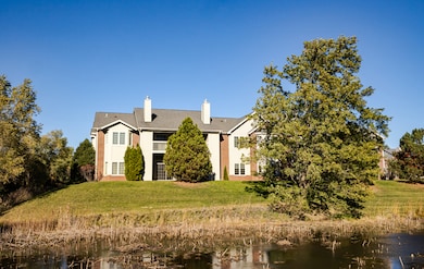 4893 S Forest Ridge Dr unit 23, New Berlin, WI 53151 - photo 5