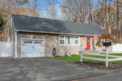 3 Roger Dr, Byram Township, NJ 07821 - photo 2