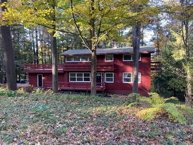 31 Morgan Cir, Amherst, MA 01002 - photo 2