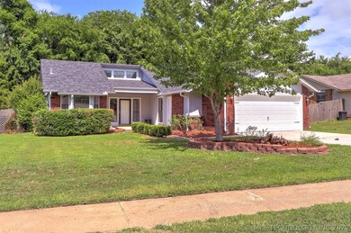 4908 S Juniper Ave, Broken Arrow, OK 74011 - photo 2