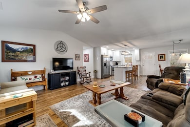 Spacious Livingroom