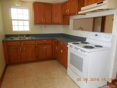 116 Oakhurst St, Hendersonville, NC 28792 - photo 7