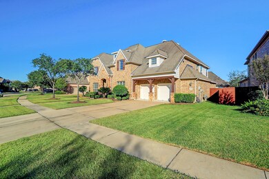 Three Car Garage!