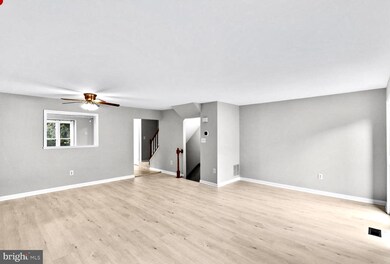 106 W Locust St, Occoquan, VA 22125 - photo 5