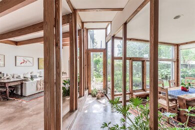 1102 Euclid St, Houston, TX 77009 - photo 5