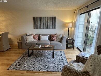 1100 N Meridian St unit 16, Newberg, OR 97132 - photo 5