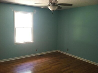 297 Dixon Rd, Shelbyville, TN 37160 - photo 7