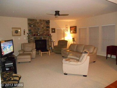 9838 Farm Pond Rd, Laurel, MD 20708 - photo 5