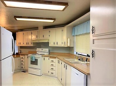 Kitchen 3