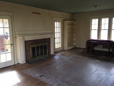 19 Willard Ave, Worcester, MA 01602 - photo 3