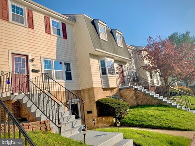 1703 Hart Ct, Crofton, MD 21114 - photo 3