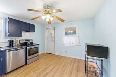 24 Maverick Dr, Mansfield, MA 02048 - photo 6