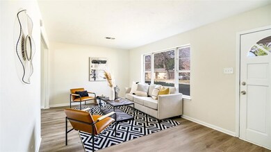 352 Hurst Dr, Bedford, TX 76022 - photo 6